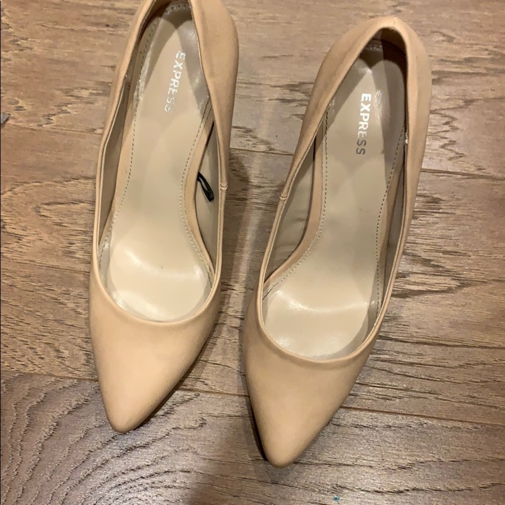 Express pumps - Picture 2 of 2